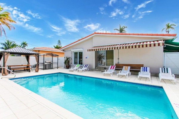 Villa on Hollywood Boulevard